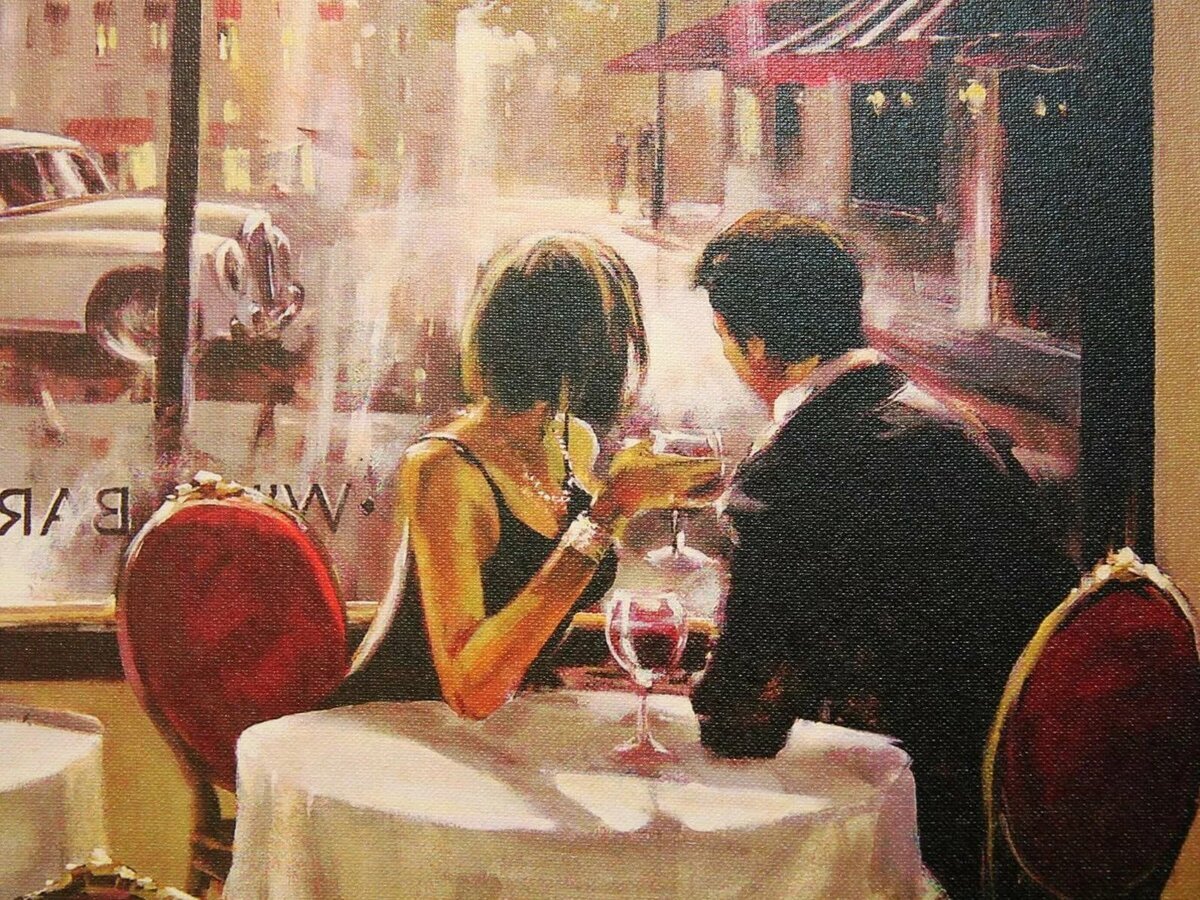 Лето, пятница, влюблённые парочки в кафе