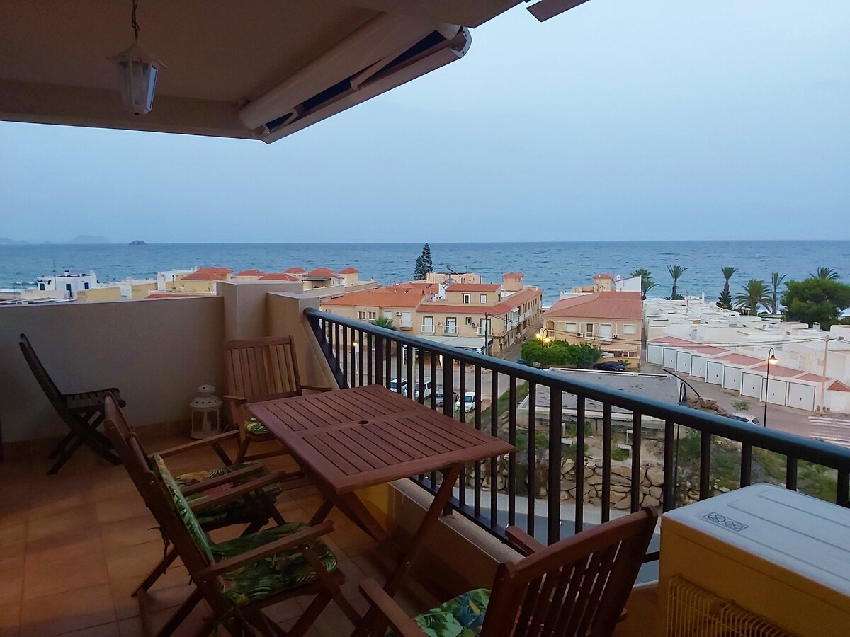 Вот такой вид с террасы