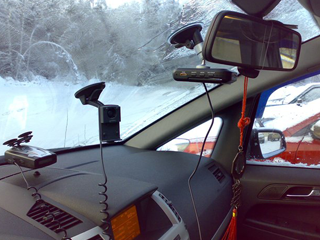 Т.к. все это раздражает и отвлекает от дороги.