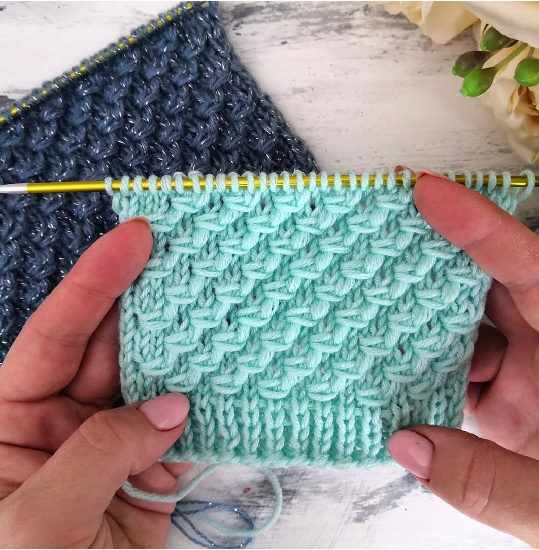 Рельефный узор спицами