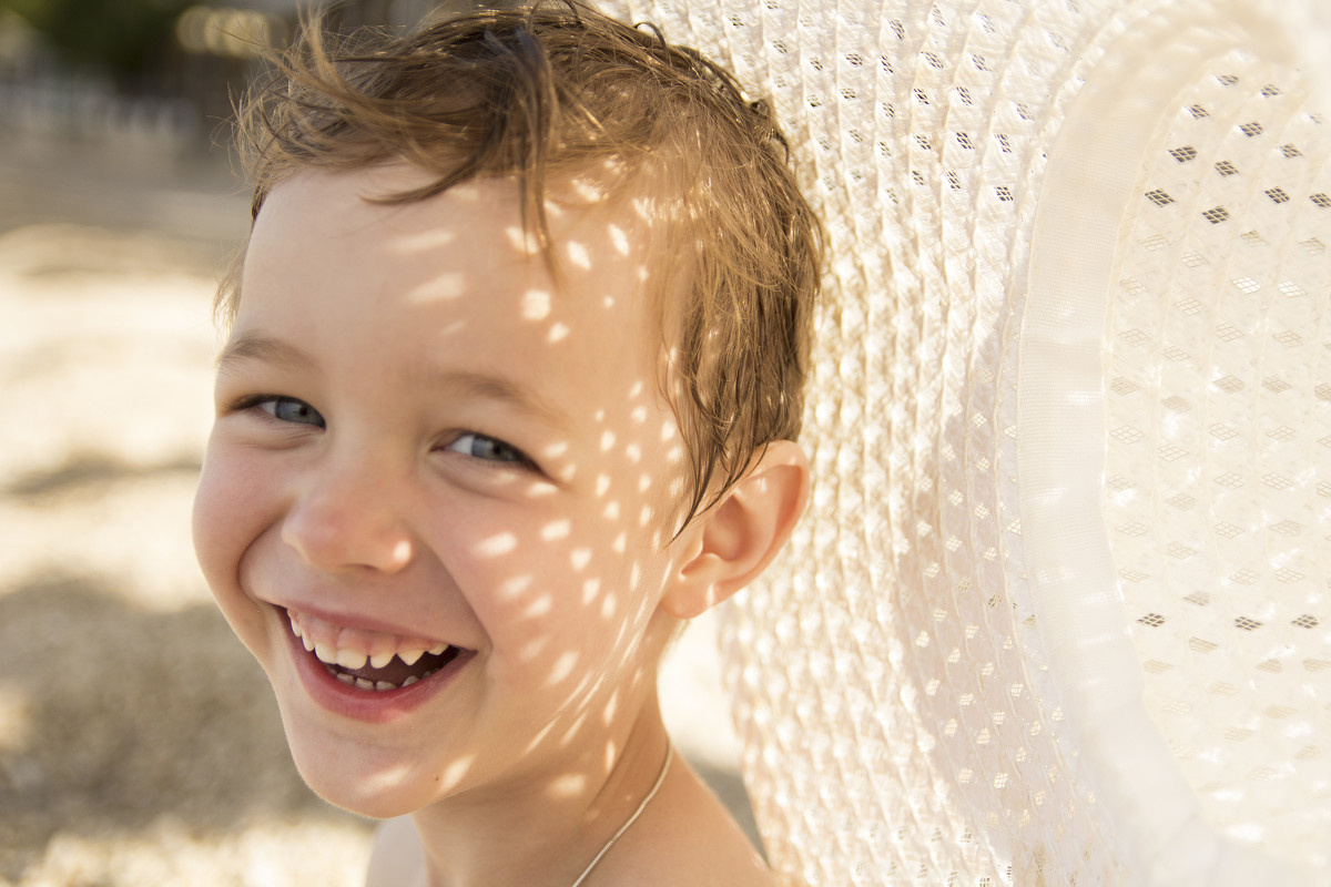 Главное правило: фотограф в тени, модель на солнце.
