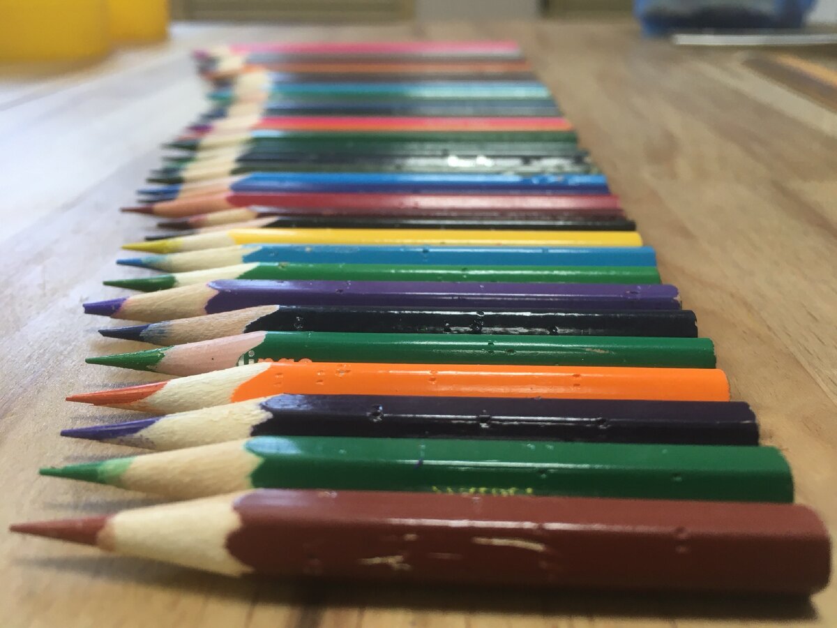 Осознание того, что твой ребенок не такой как все, может стать серьёзным ударом для родителей 