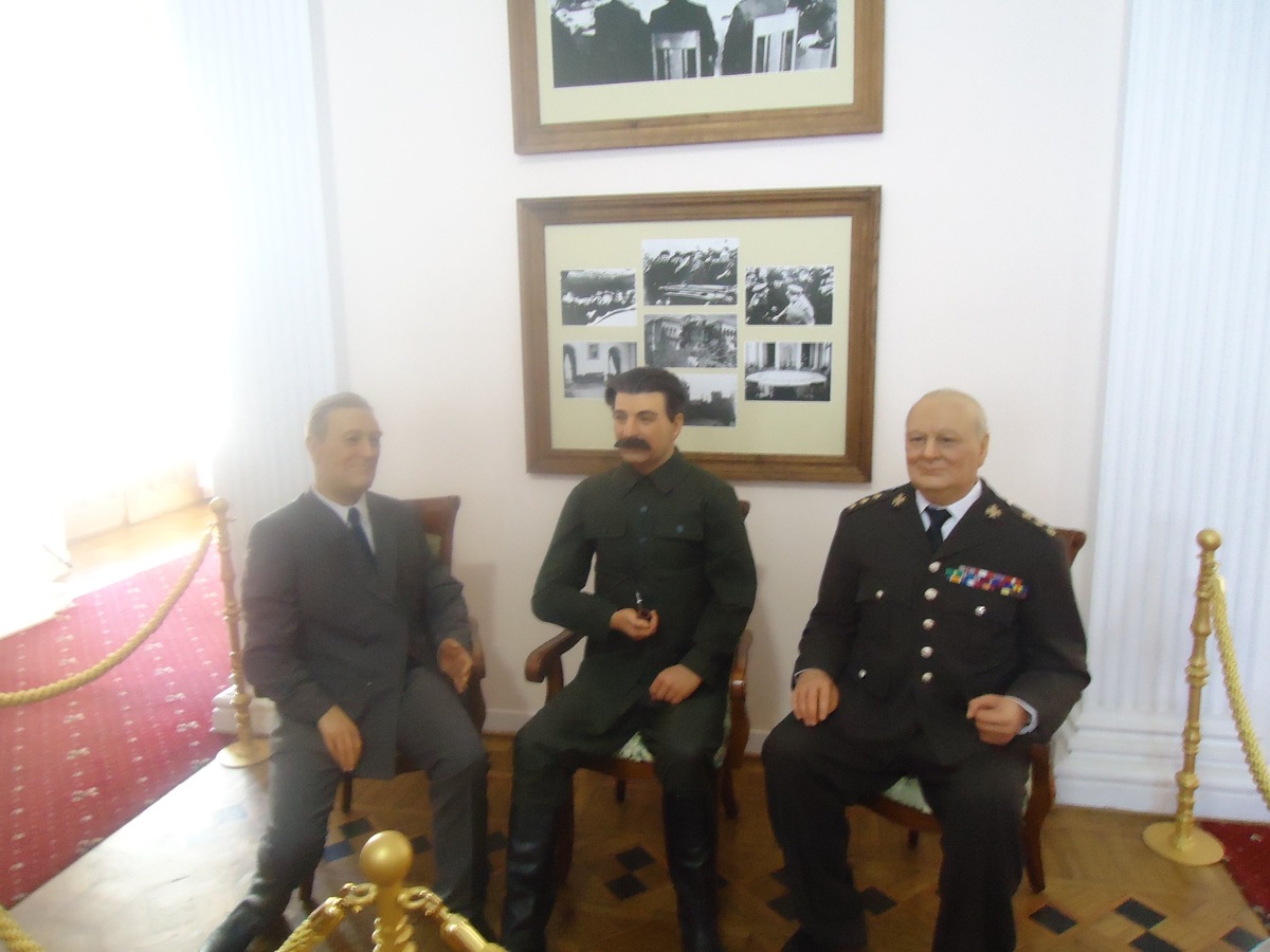 Экспозиция. Сталин, Черчилль, Рузвель