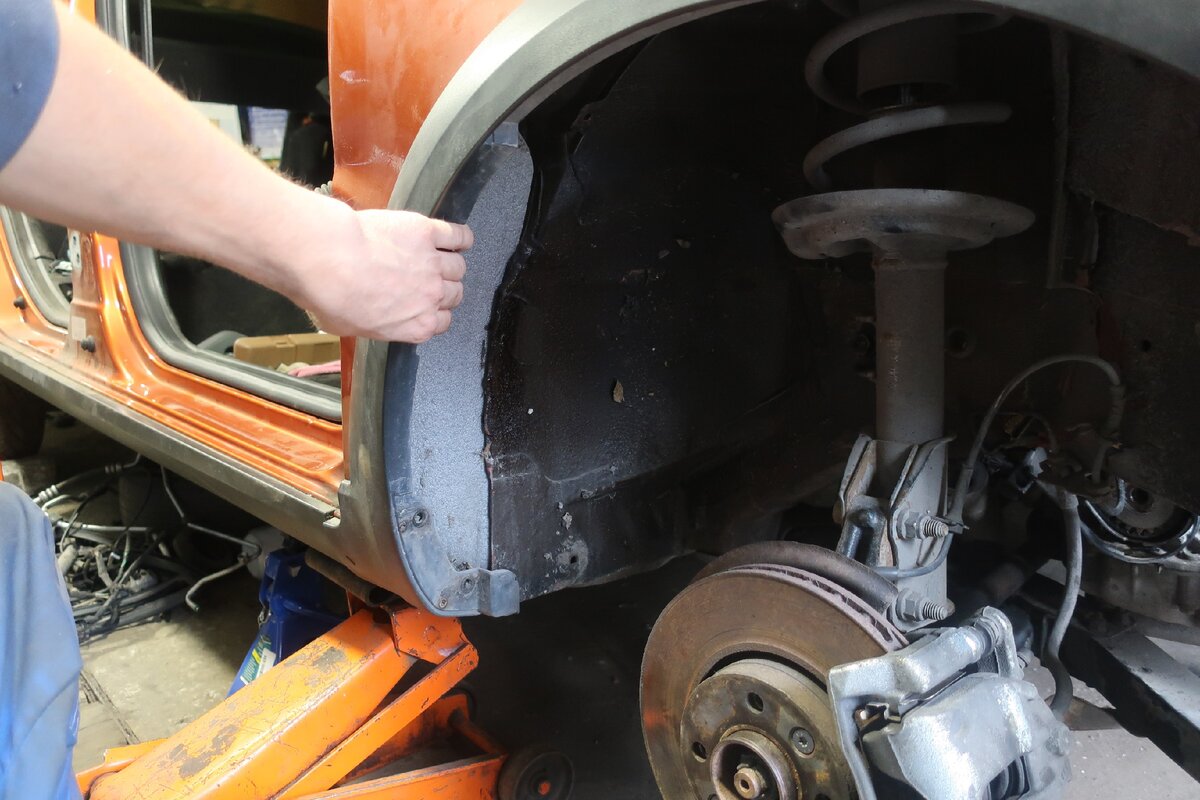 в арке находятся вот такие куски "поролона"