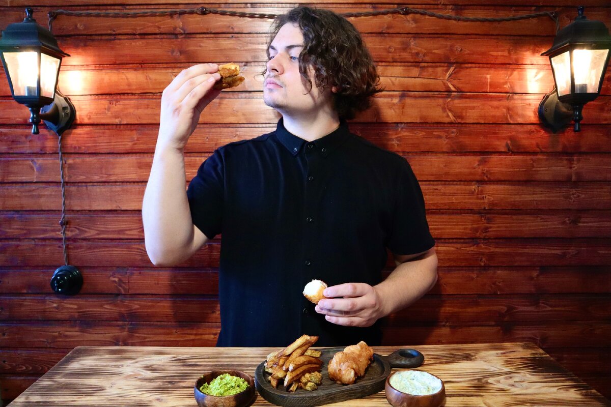 Фиш'н'чипс с соусами тартар и мягкий горошек 