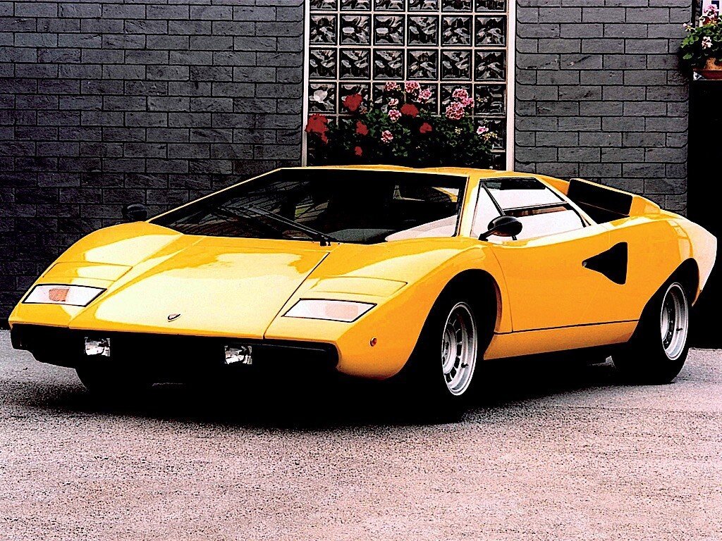 Элджей разыграл его новый автомобиль «Lamborghini Countach»?