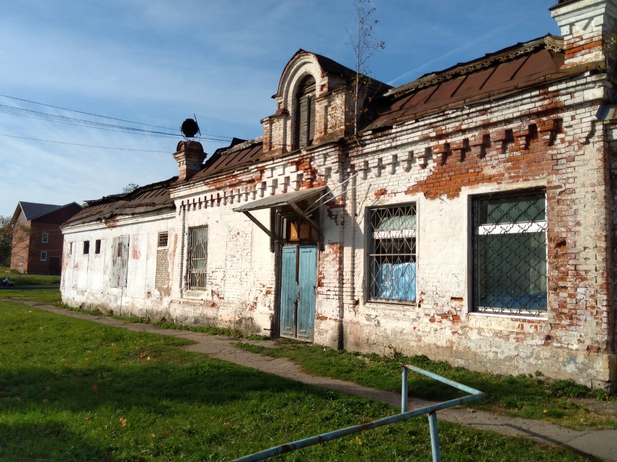 Усадьба александровская вино. Усадьба Александрово-Щапово. Усадьба Щапово Подольский район. Усадьба Александрово-Щапово Успенская Церковь.