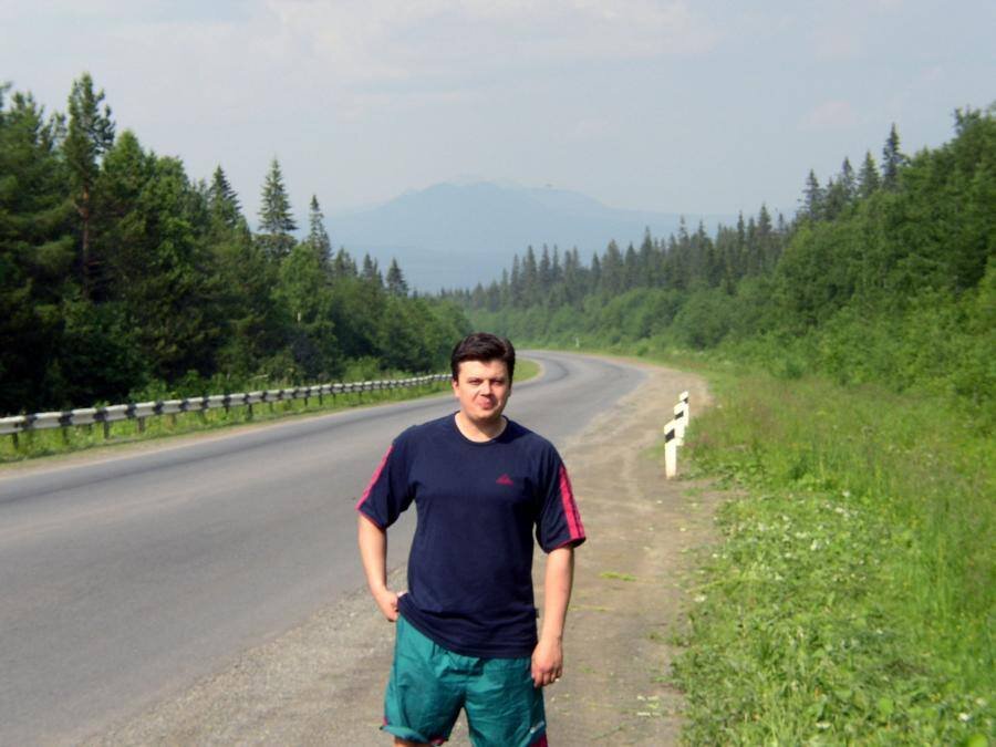 Денис Загороднов на фоне Таганая