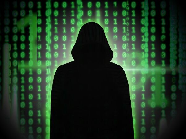 Аналитики конгресса США подготовили доклад, в котором они заявили, что Россия испытывает нехватку кадров в своих кибернетических подразделениях. По этой причине она якобы нанимает хакеров на стороне.«Российские службы безопасности, как и другие государственные структуры, испытывают трудности с набором квалифицированного персонала. Между частным сектором и соперничающими структурами идёт конкуренция за кадры. Это... зачастую вынуждает службы безопасности России пользоваться услугами хакеров из гражданской и криминальной сфер или покупать вредоносные программы», — говорится в докладе.Как сообщает RT, американские аналитики также обвиняют Москву в том, что она использует свои «незаурядные возможности» в киберпространстве в целях проведения «разрушительных кибератак» в разных странах мира, шпионажа и распространения дезинформации. В докладе упоминаются такие российские спецслужбы как ГРУ, СВР, ФСБ и ФСО.источник