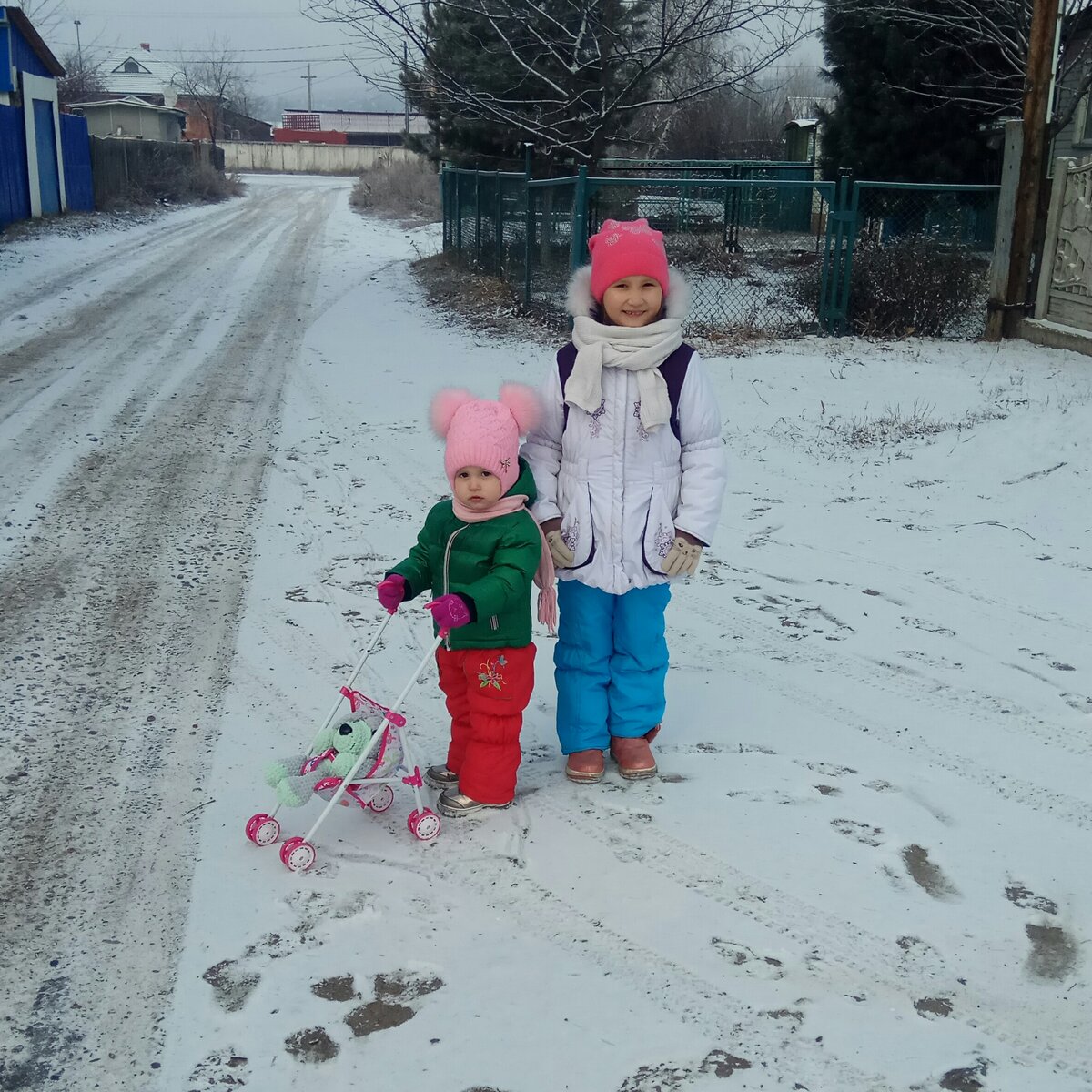 Фото автора, наши девочки 