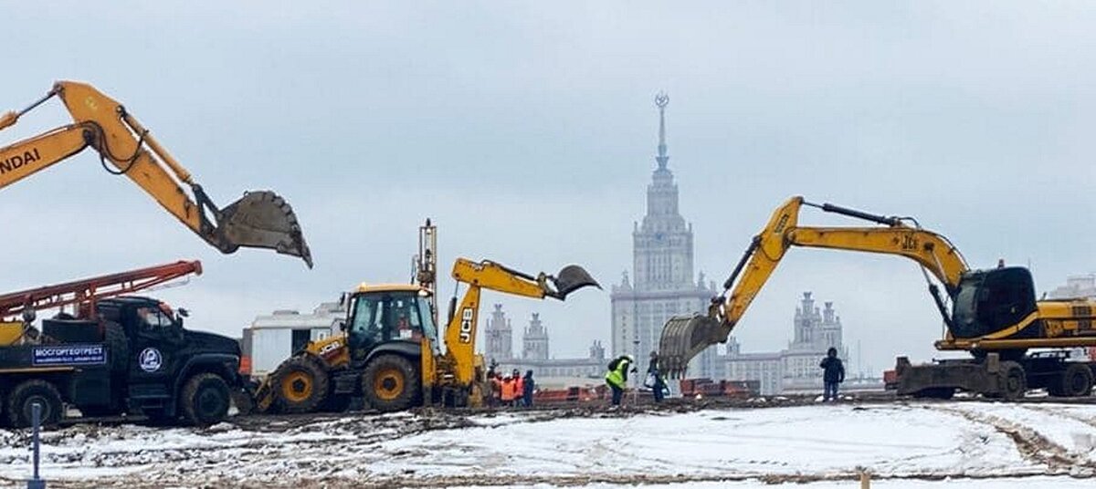 МГУ, Стройка