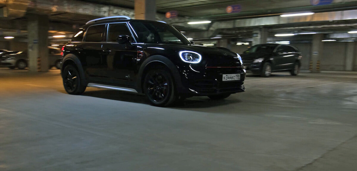 На JCW и на S идет  классический 8 ступенчатый гитротрансформаторный автомат.