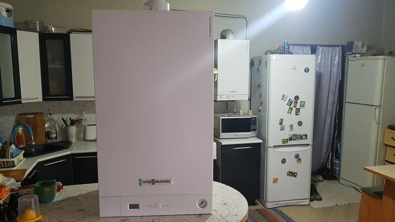 Себе домой я установил Viessmann Vitodens 050 год назад вместо 10-летнего Viessmann Vitopend 100. Новый котёл примерно на 15% потребляет меньше газа, чем старый