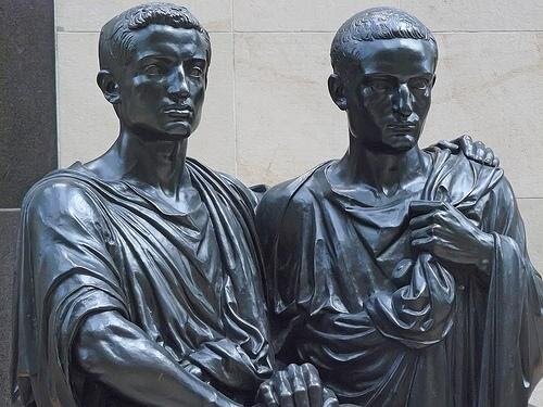 Бронзовая скульптура братьев Гракхов работы Эжена Гийома, XIX в.