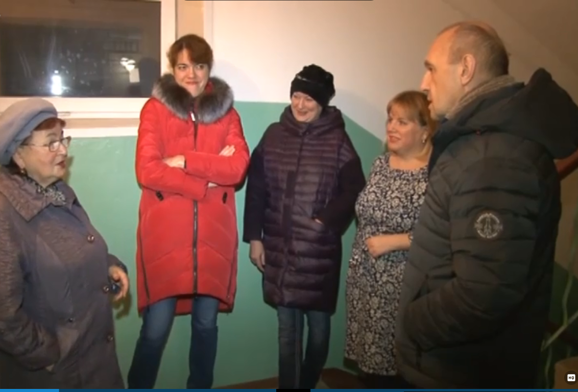 Наша с соседями сходка – решаем, куда писать жалобы. Из репортажа НТВ.