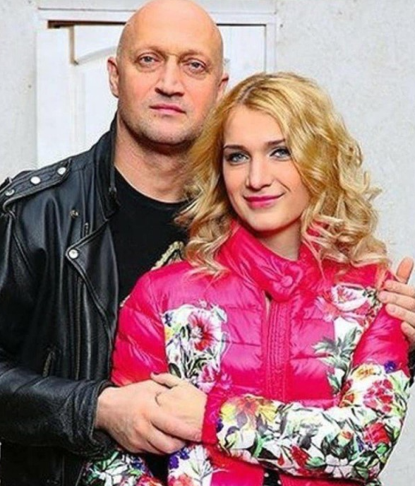 Гоша Куценко с дочерью Полиной.Фото Яндекс.Картинки.