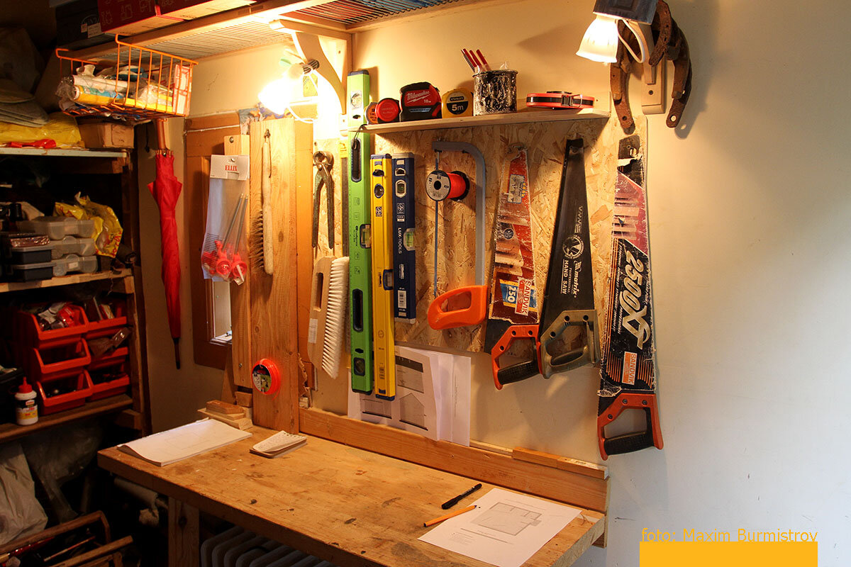 Инструментальный щит полностью оправдал себя, инструменты всегда в удобном доступе: с утра схватил - убежал, вечером прибежал - повесил!