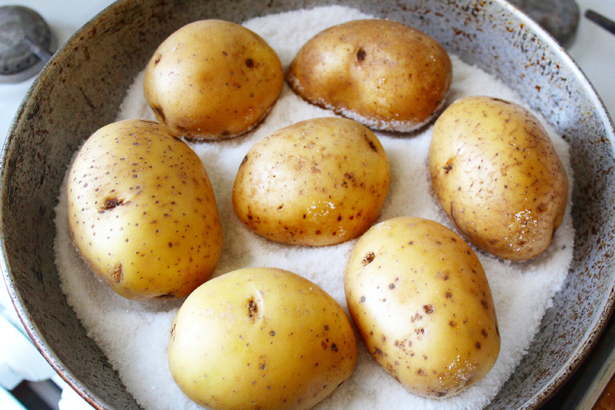 Сковороду лучше взять ту что не жалко. 