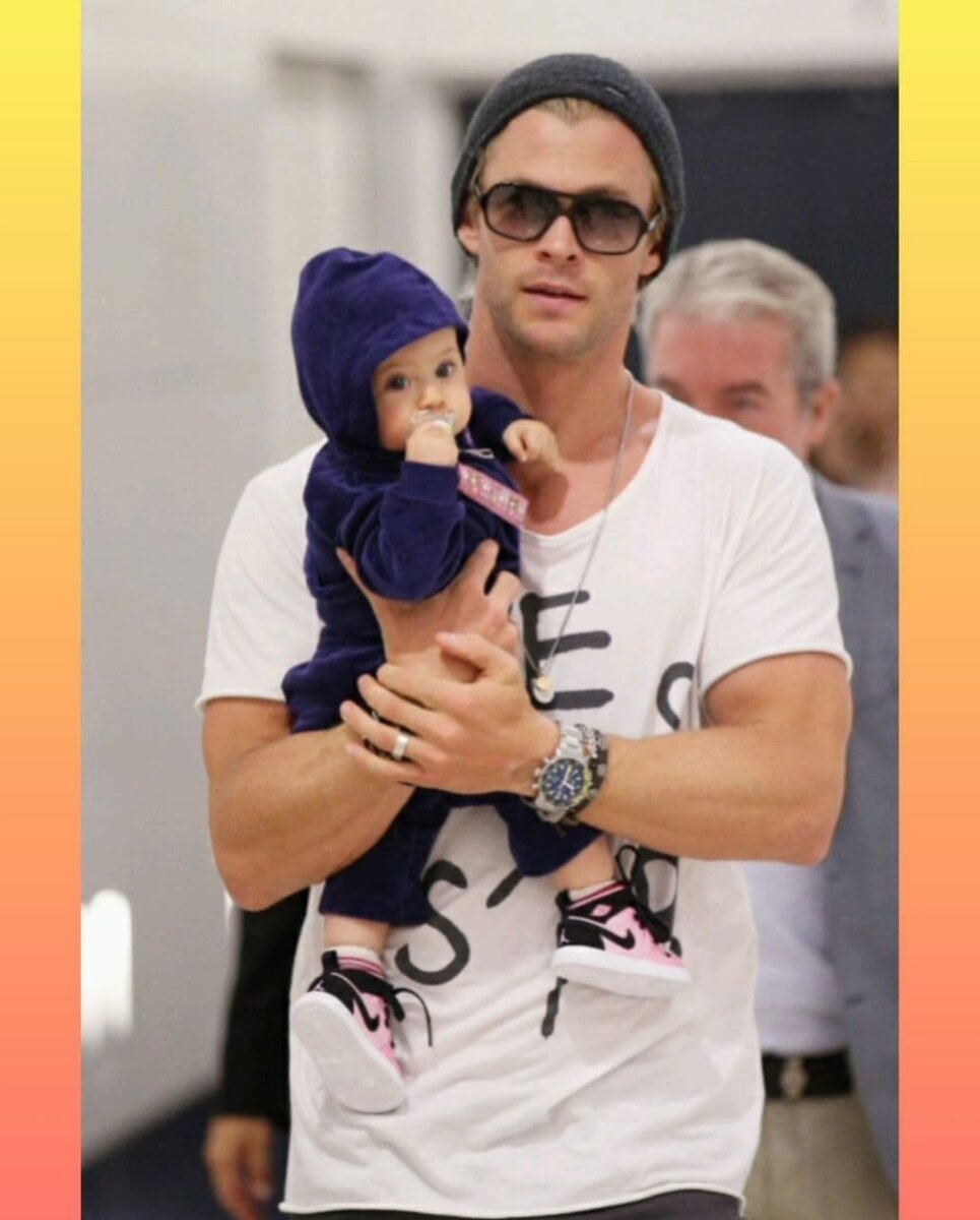 Крис Хемсворт и его дочь Индия Роуз, фото Яндекс.Картинки 