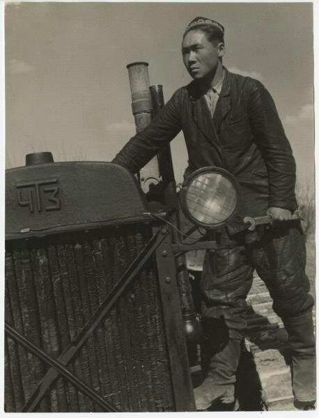 Тракторист. Макс Пенсон, 1935 - 1939 год, Узбекская ССР, МАММ/МДФ.