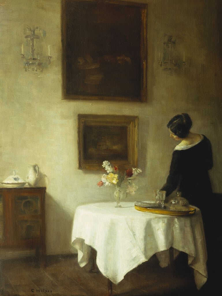Женщина возле обеденного стола. Масло, холст. Источник: https://www.meisterdrucke.uk/artist/Carl-Holsoe.html
