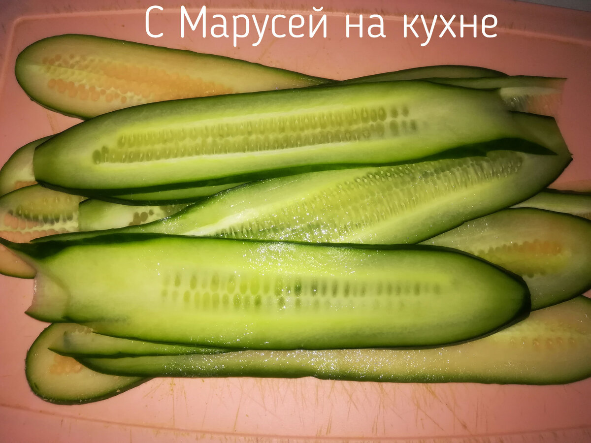 Рулетики из свежих огурцов с крабовыми палочками и сыром. Такая закуска  украсит любой Новогодний стол! | С Марусей на кухне | Дзен