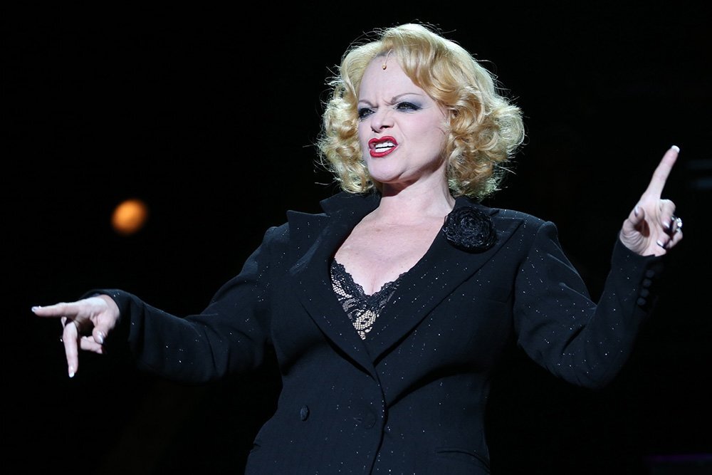 Лариса Долина