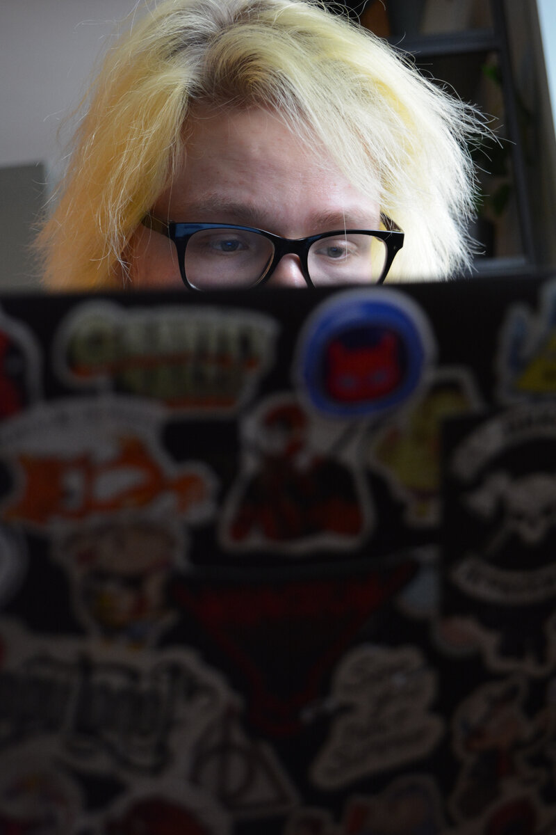 Сижу, работаю📝