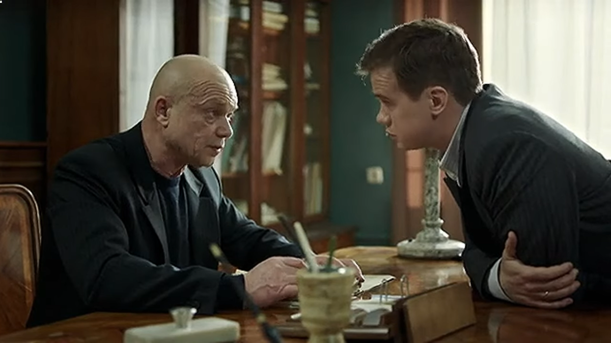 В качестве иллюстраций к статье использованы кадры из сериала.