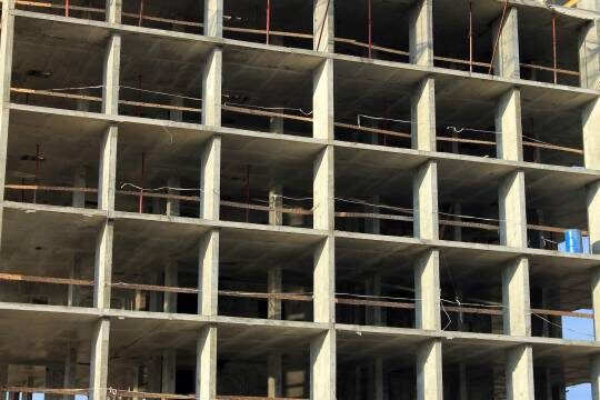    В Красноярске два человека погибли при демонтаже здания