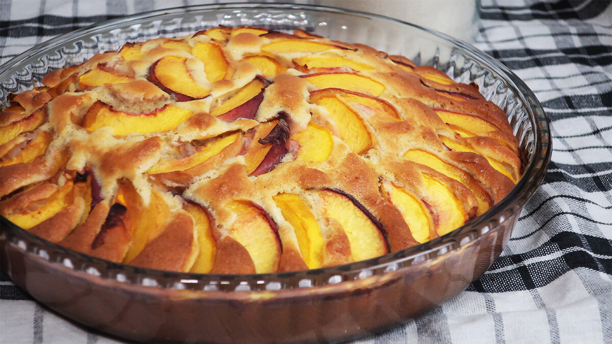 Пирог с персиками и нектаринами просто кухня