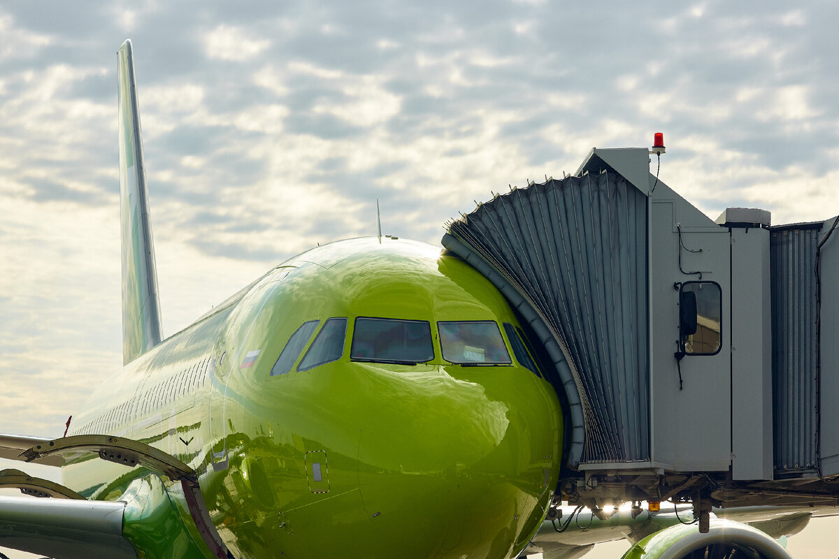 Как готовят самолет к рейсу? И другие вопросы про авиацию | S7 Airlines |  Дзен