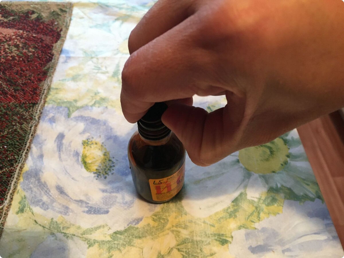 Ногтями. Фото автора.