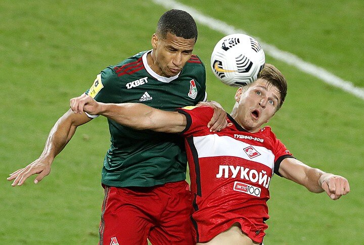 Открывает счёт в матче «Локомотив»