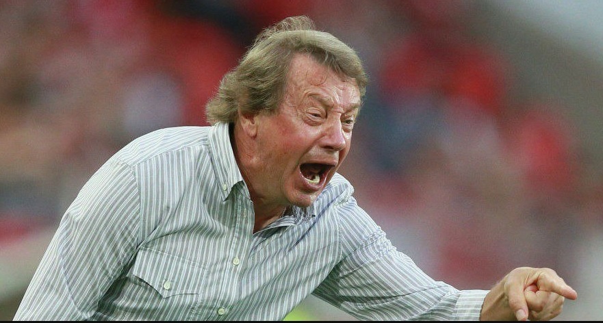 Сёмин Юрий Палыч "разруливает" во время матча