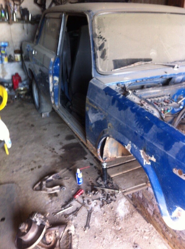 Работа без слов кипела машина полностью переварилась, затем полностью менялось ремонтировалось от винтика до глушителя.