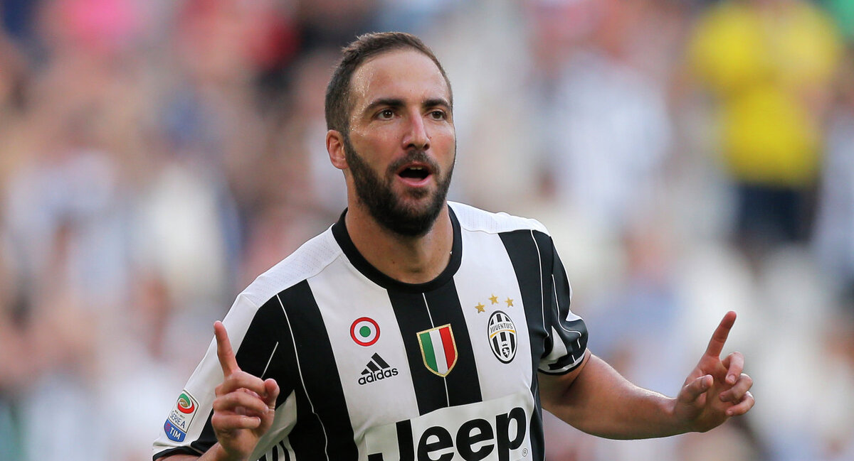                                                                                    Гонсало Игуаин