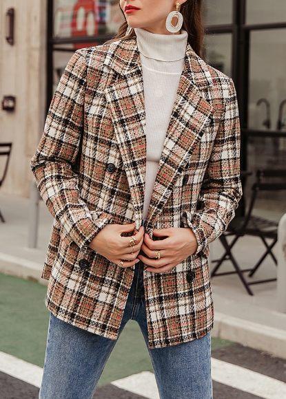 Двубортный, из ткани букле