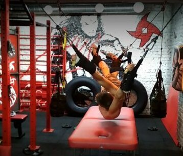 Тренировка на тренажере ПравИло в бойцовской школе MAD MAX DOJO.