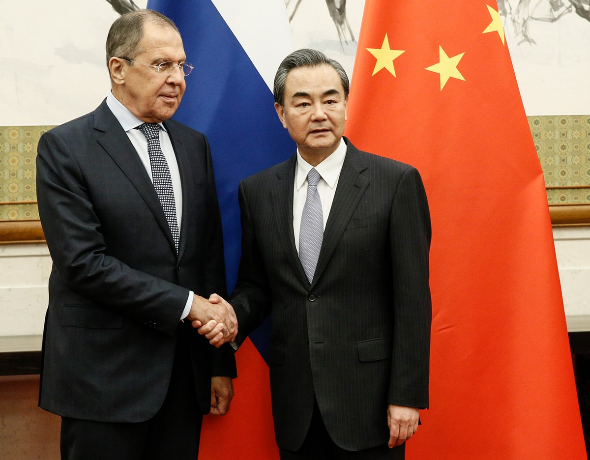 Министр иностранных дел России Сергей Лавров и гос. советник и министр иностранных дел Wang Yi (L) [Фото/сергей-лавров.рф]