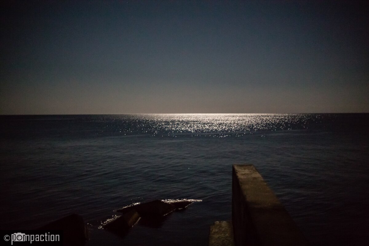 Черное море ночью