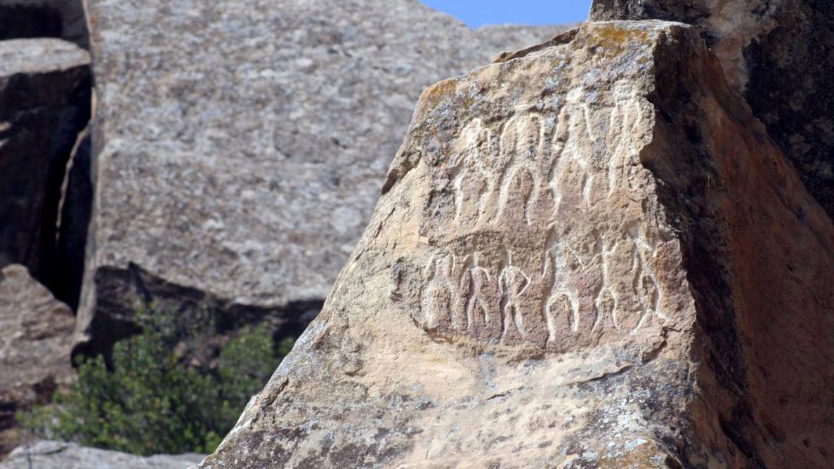 Петроглифы Гобустанского заповедника. Фото с сайта cnn.com