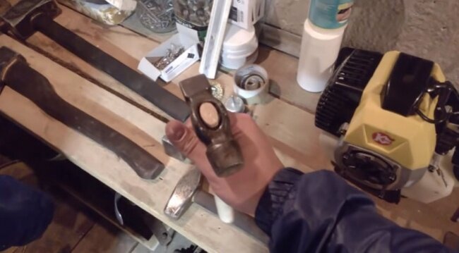 Насаженный молоток без клина