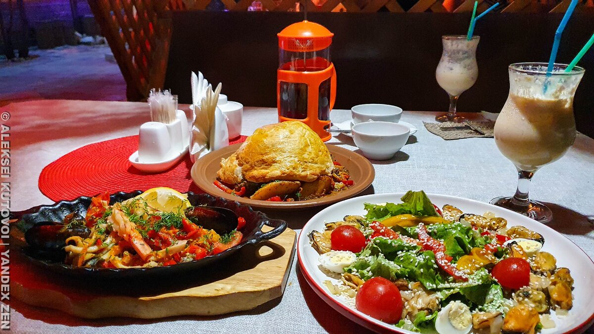 Кафе в Крыму (Феодосия)