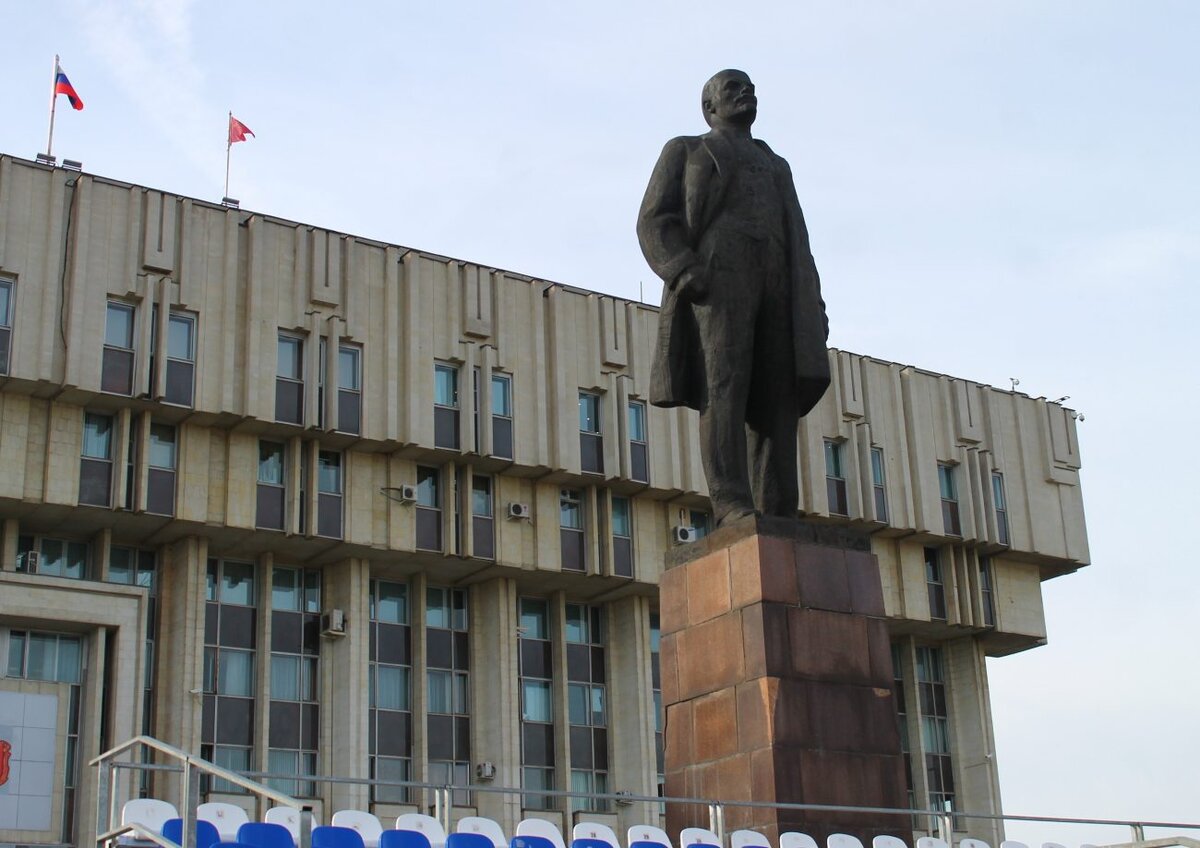 Памятник Ленину на главной площади города, фото "Тульская пресса"