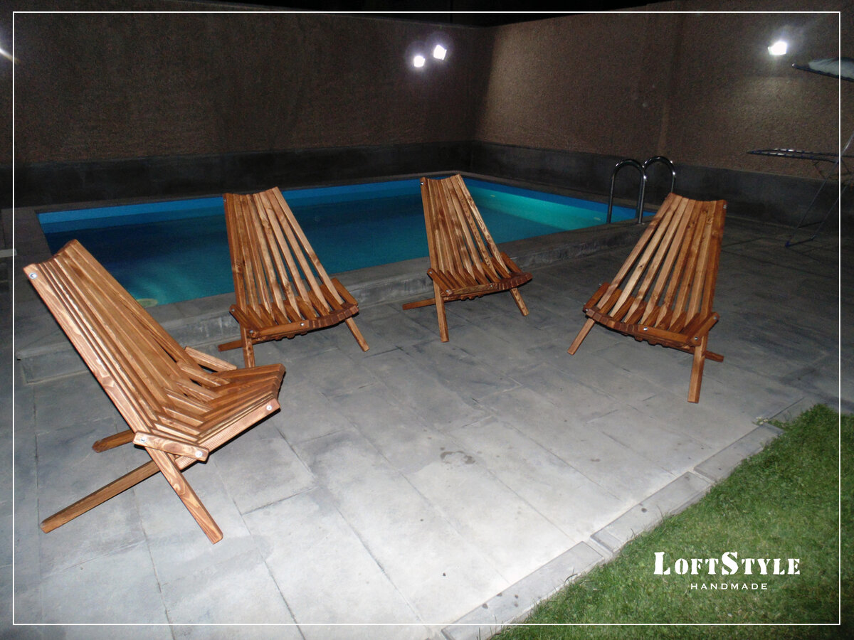 много стульев