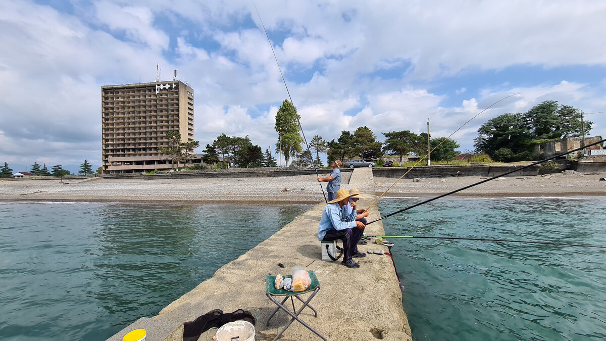 александрия очамчира гостевой. абхазия сухум очамчира. очамчира мандаринка. очамчира пляж. очамчира отдых 2023.
