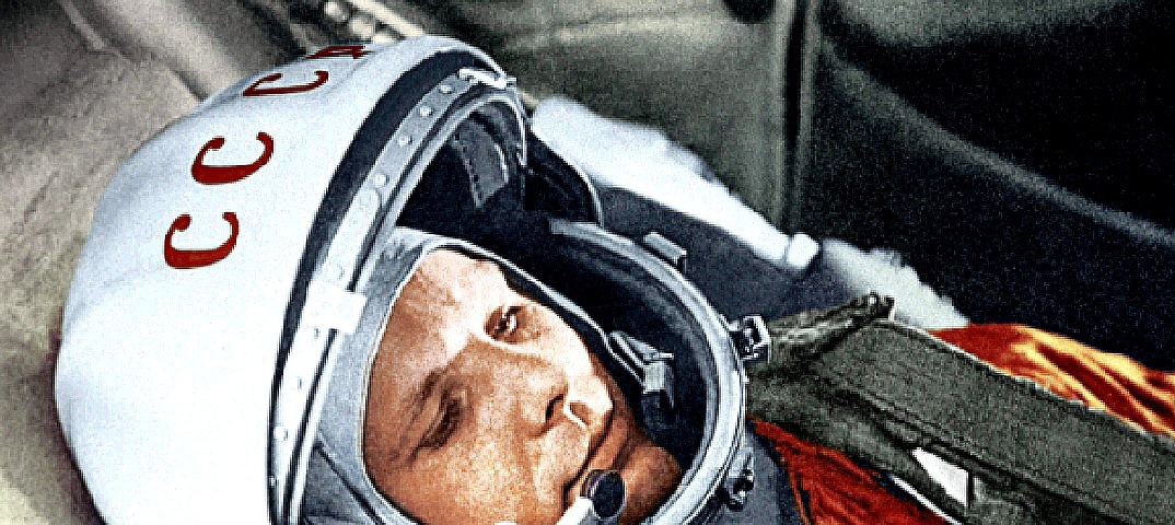 Гагарин перед знаменитым запуском. Яндекс картинка.