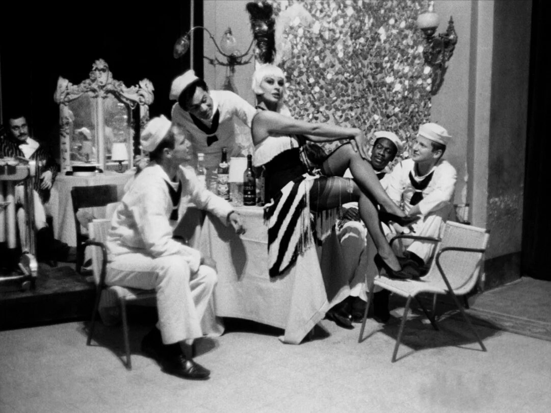 Кадр из фильма "Сладкая жизнь"