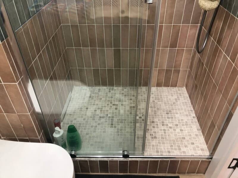 Перепланировка маленького санузла с душем вместо ванны